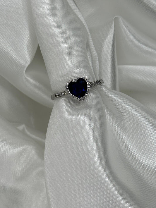 Anello Taglio Cuore Pietra Viola