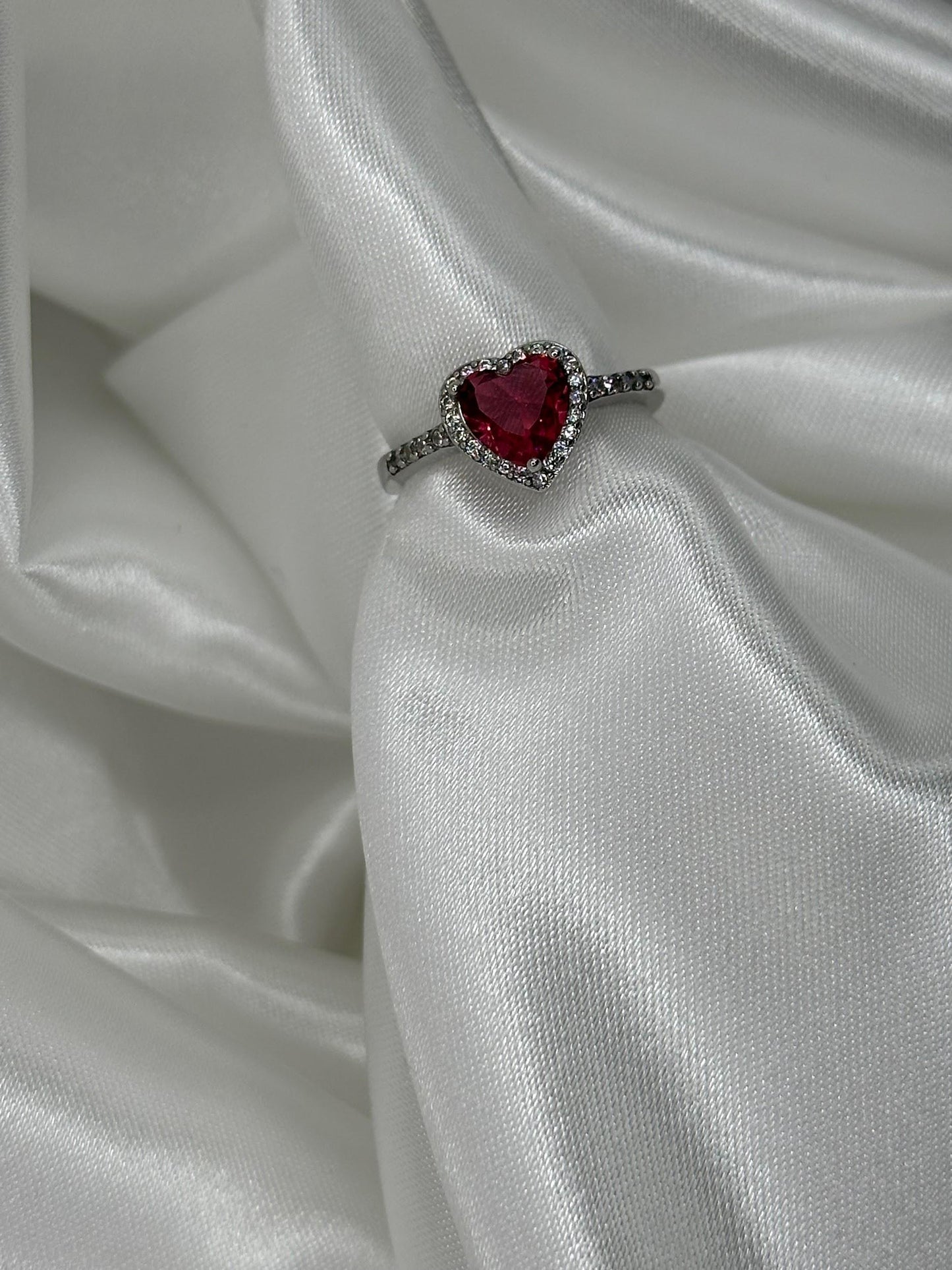 Anello Cuore Con Pietra Rossa